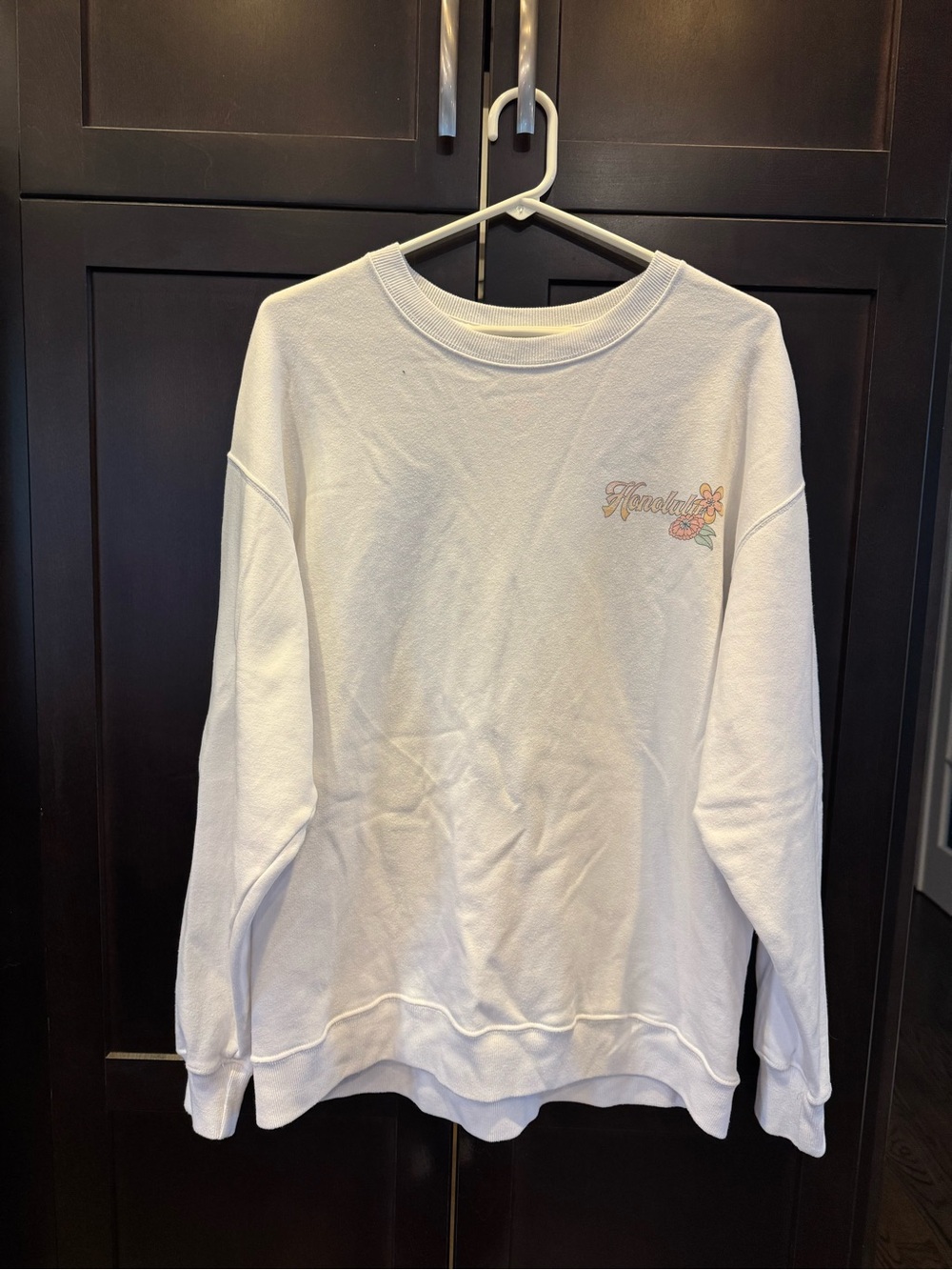 Hollister White Crewneck Sweatshirt with Small Floral Honolulu Logo